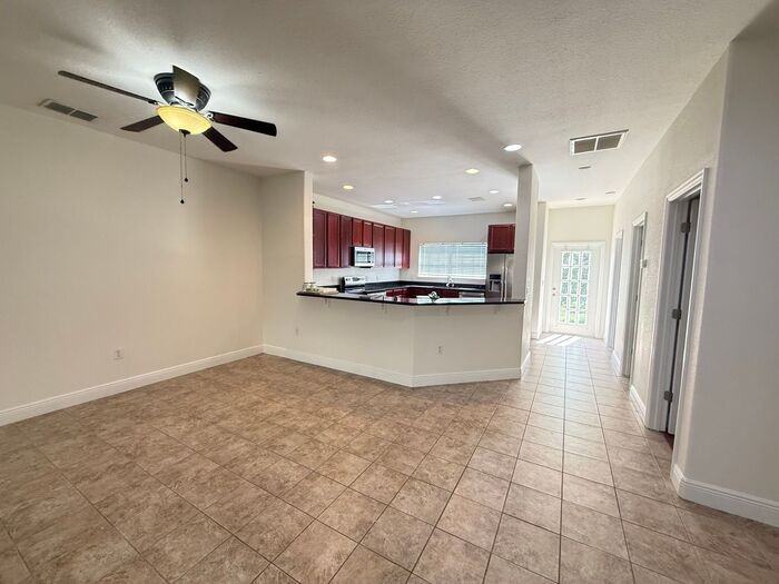 13237 Fountainbleau Dr - Photo 5 of 22