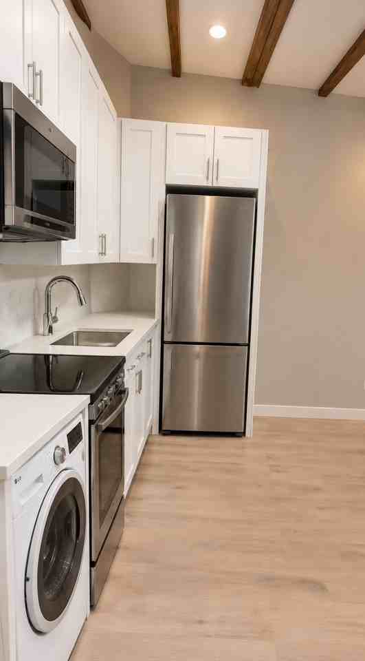 269 E Houston St #5D - Photo 2 of 8