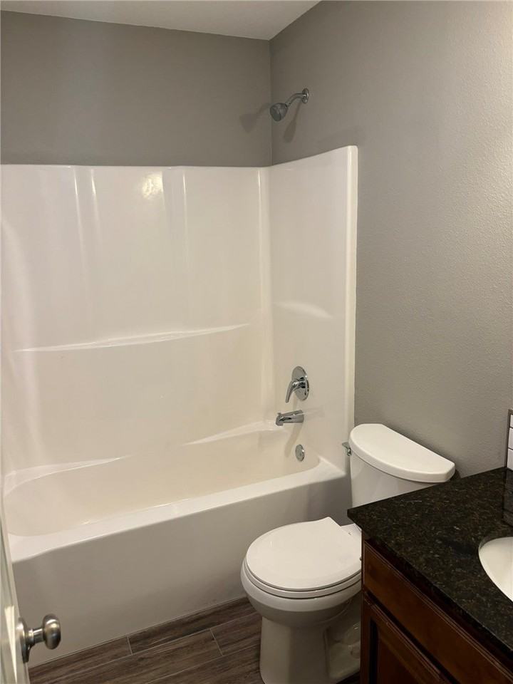 5 Sheneman Dr - Photo 6 of 10