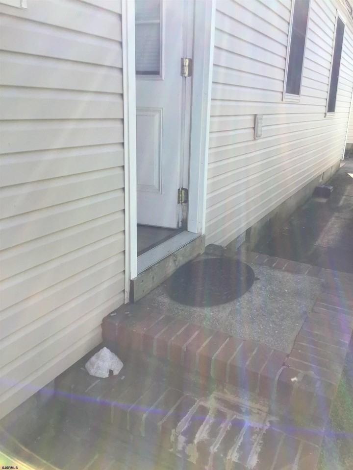 12 S Monroe Ave - Photo 3 of 13
