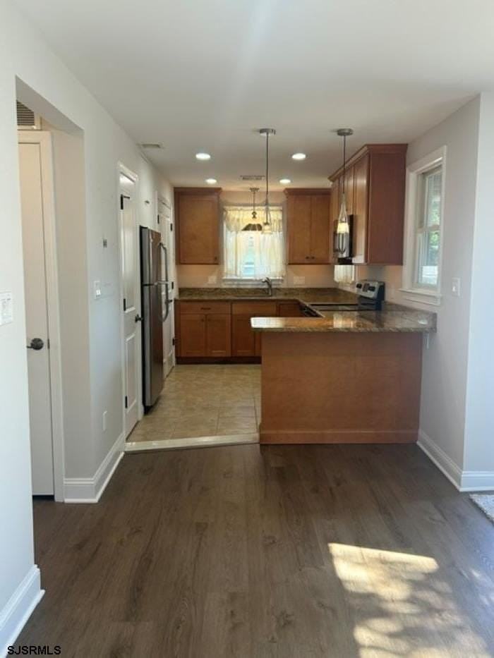 301 N Wilson Ave - Photo 7 of 27