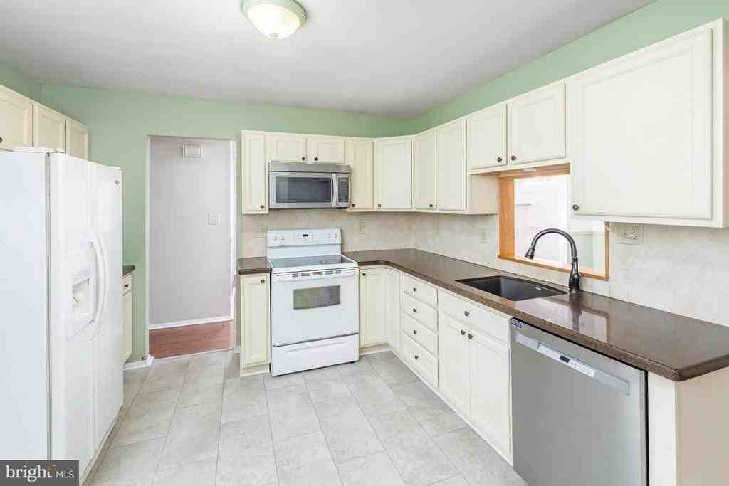 5 Madison St - Photo 6 of 21
