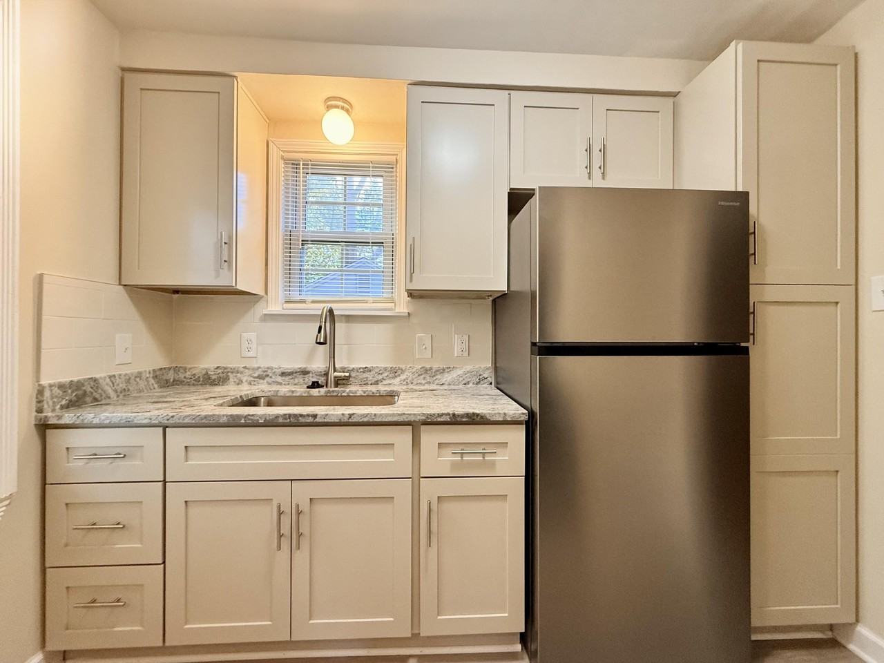 15845 Kinloch - Photo 3 of 20