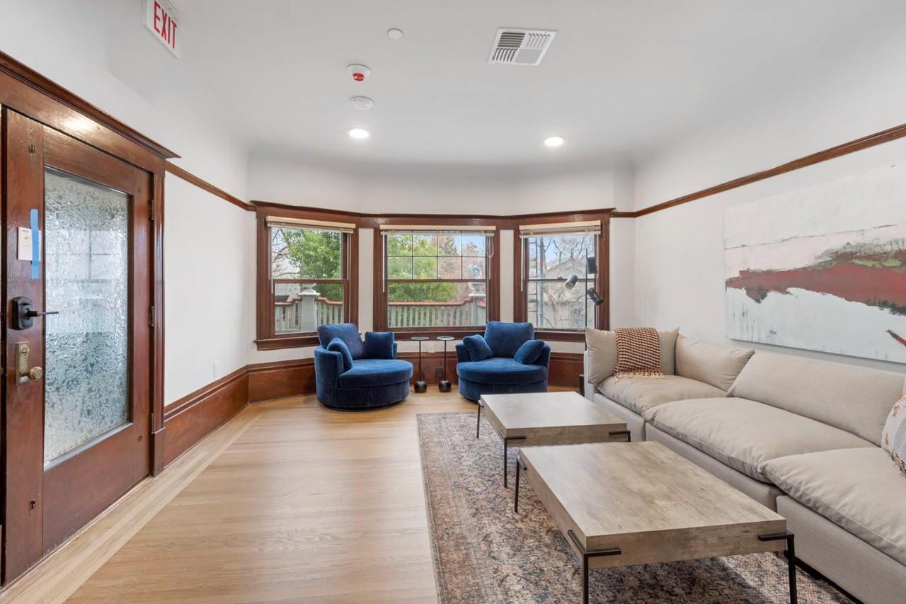 1022 G Street - The Mansion - Photo 2 of 9