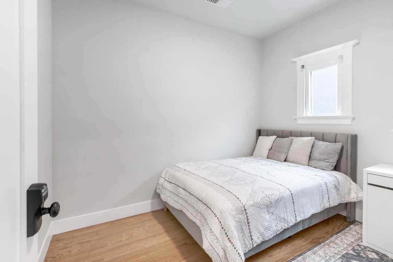 1022 G Street - The Mansion - Photo 3 of 9