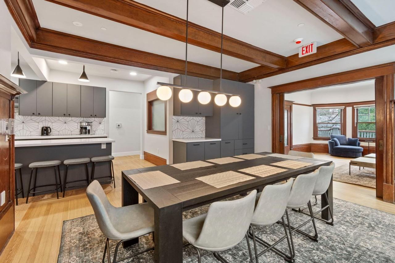 1022 G Street - The Mansion - Photo 6 of 9