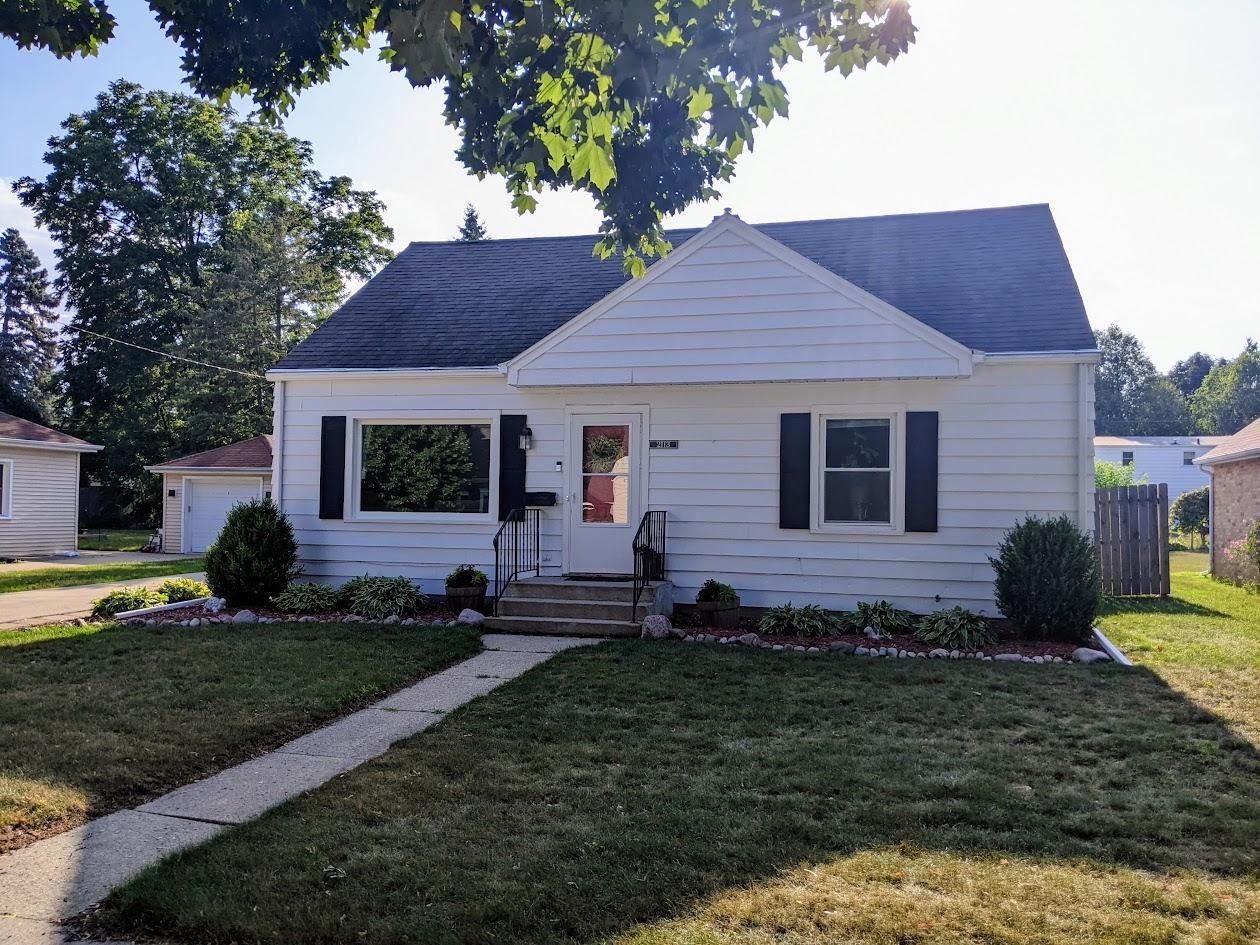 2113 N Division St - Photo 2 of 12