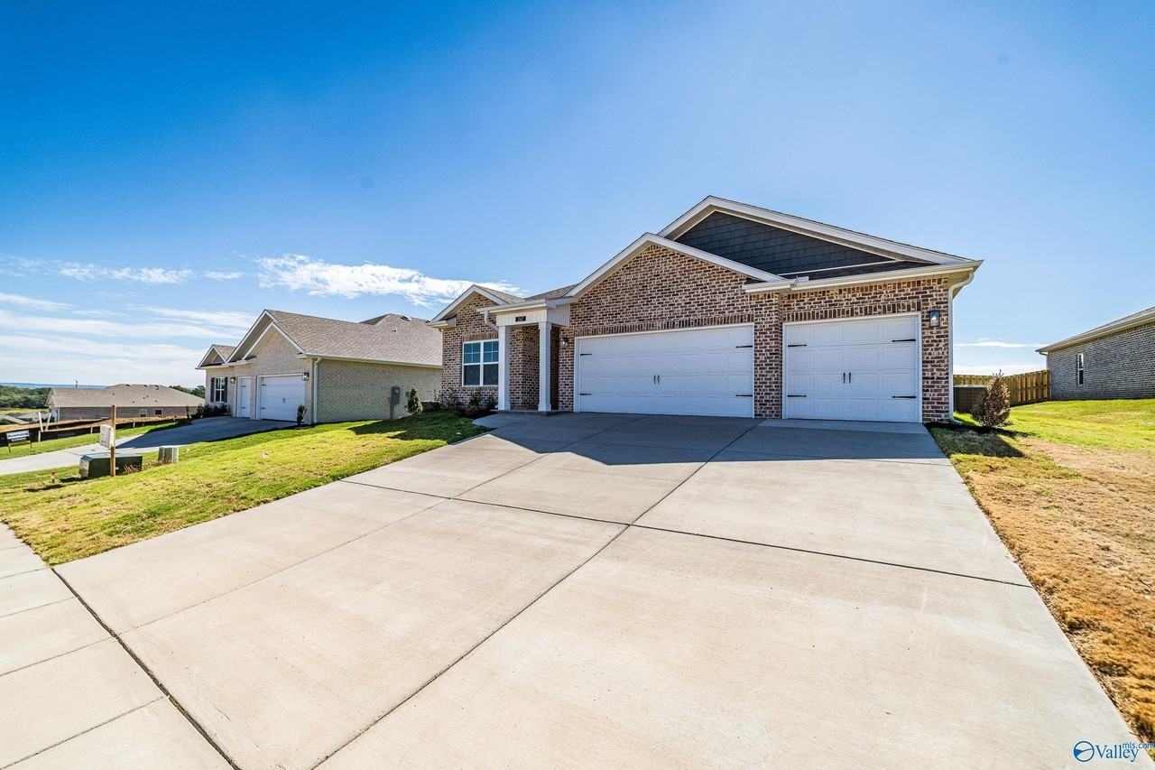 267 List Rd - Photo 3 of 43