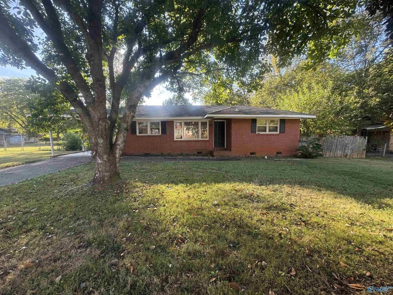 2111 Lufkin Dr Nw - Photo 2 of 20