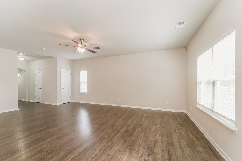 6503 Karenstone Dr - Photo 4 of 17