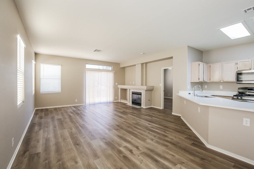 7905 Elk Stone Ave - Photo 3 of 16