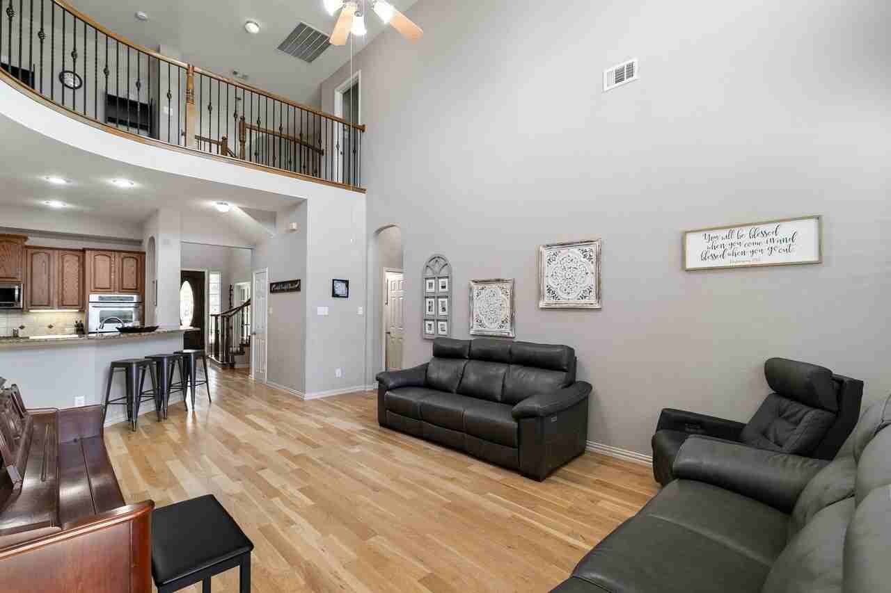 12415 Grayhawk Blvd - Photo 6 of 40