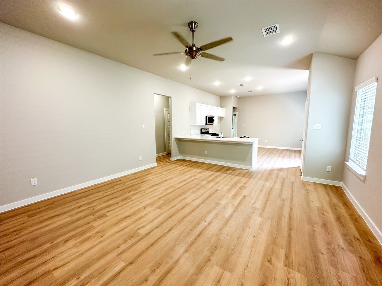 4917 Westhill Dr - Photo 2 of 17