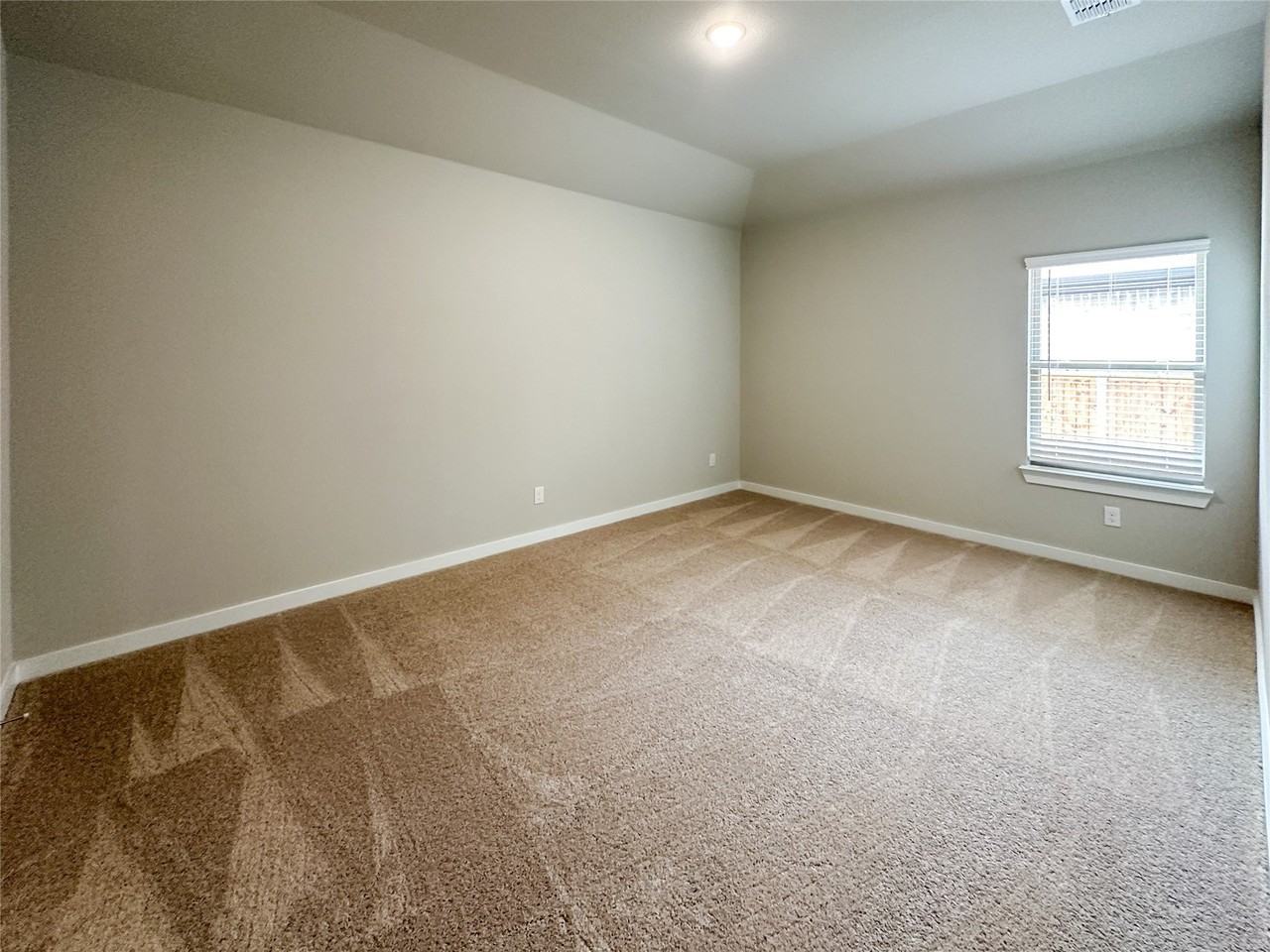 4917 Westhill Dr - Photo 6 of 17