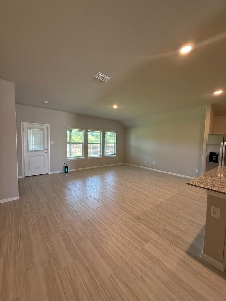 1628 Alberque Dr - Photo 7 of 22