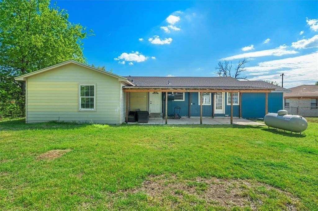 3401 E University Dr - Photo 2 of 32