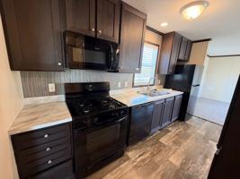 featured image of 82 Elm #82