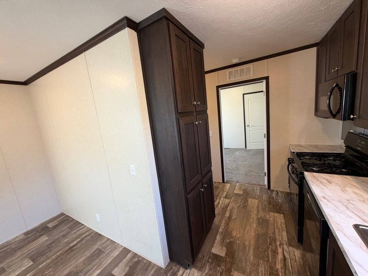 82 Elm #82 - Photo 3 of 17