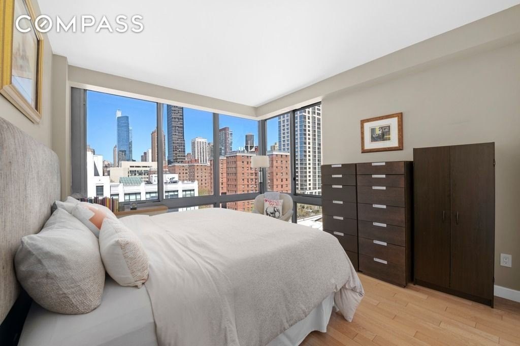 225 W 60th St #12F - Photo 7 of 11