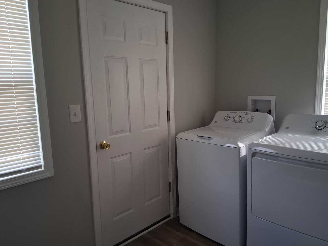 10330 Midland Rd #B1 - Photo 7 of 8