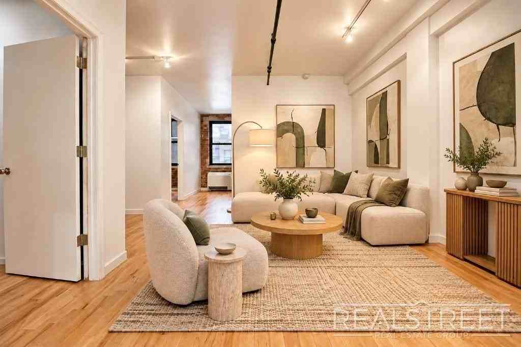 337 Kent Ave #2D - Photo 3 of 8