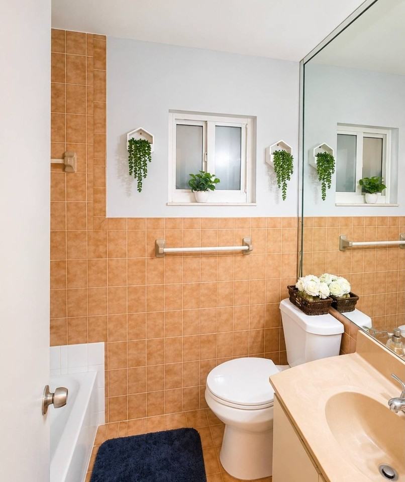 11561 Nw 87th Pl - Photo 2 of 2