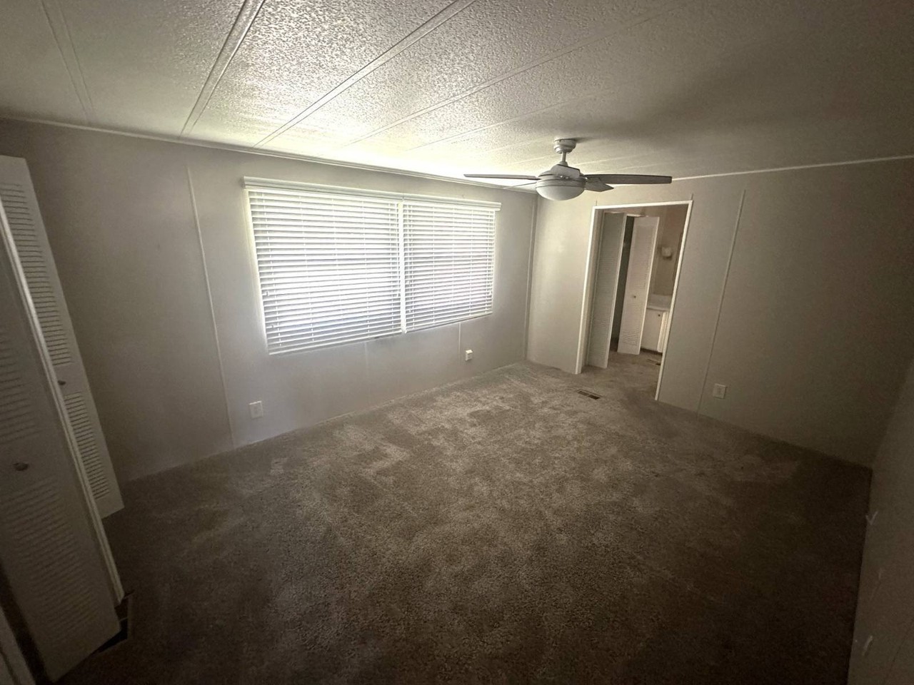 8 Orangewood Dr - Photo 5 of 12