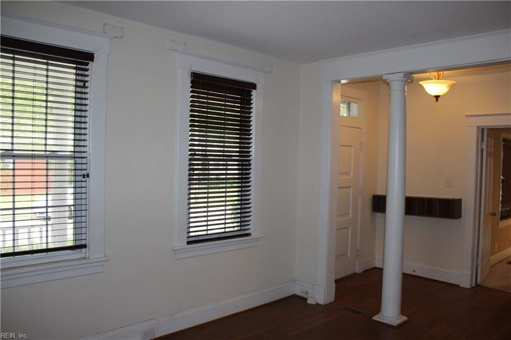 35 Taylor Ave E - Photo 5 of 26