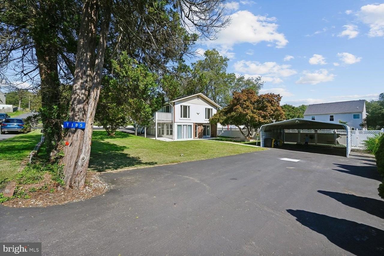 1185 Bayview Vis - Photo 4 of 32