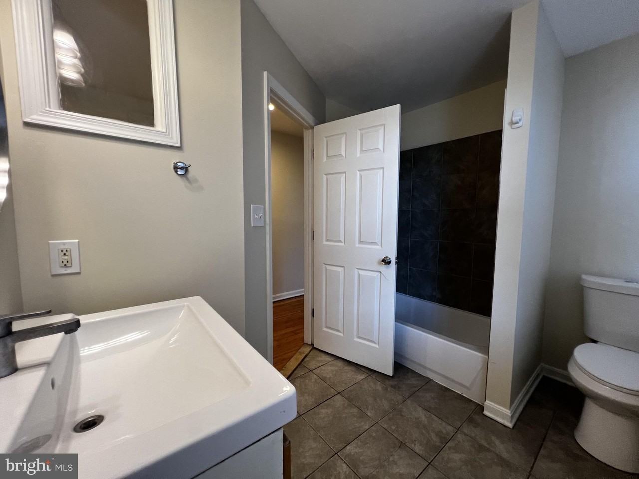 701 N Madeira St - Photo 6 of 8