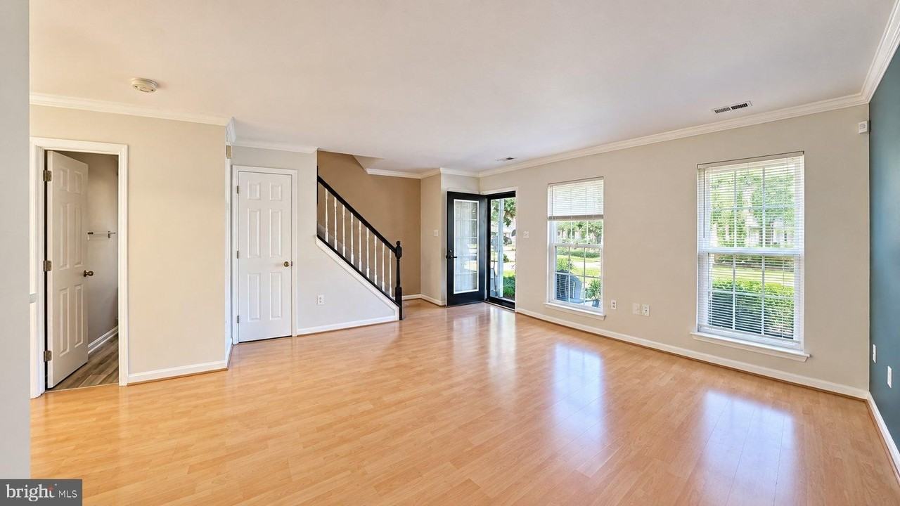 12576 Mirkwood Ln - Photo 3 of 18