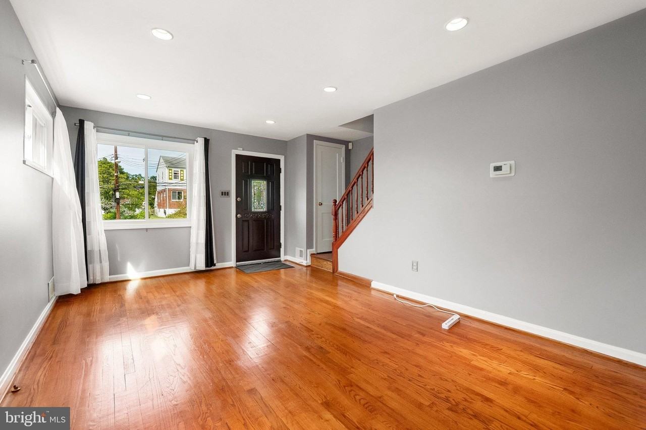 7115 Glenridge Dr - Photo 4 of 18