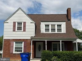 featured image of 843 Woodland Way