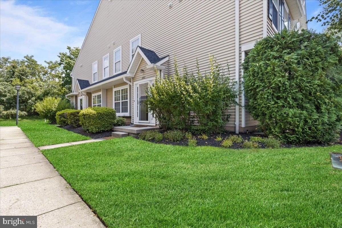 1401 Delancey Way - Photo 2 of 35