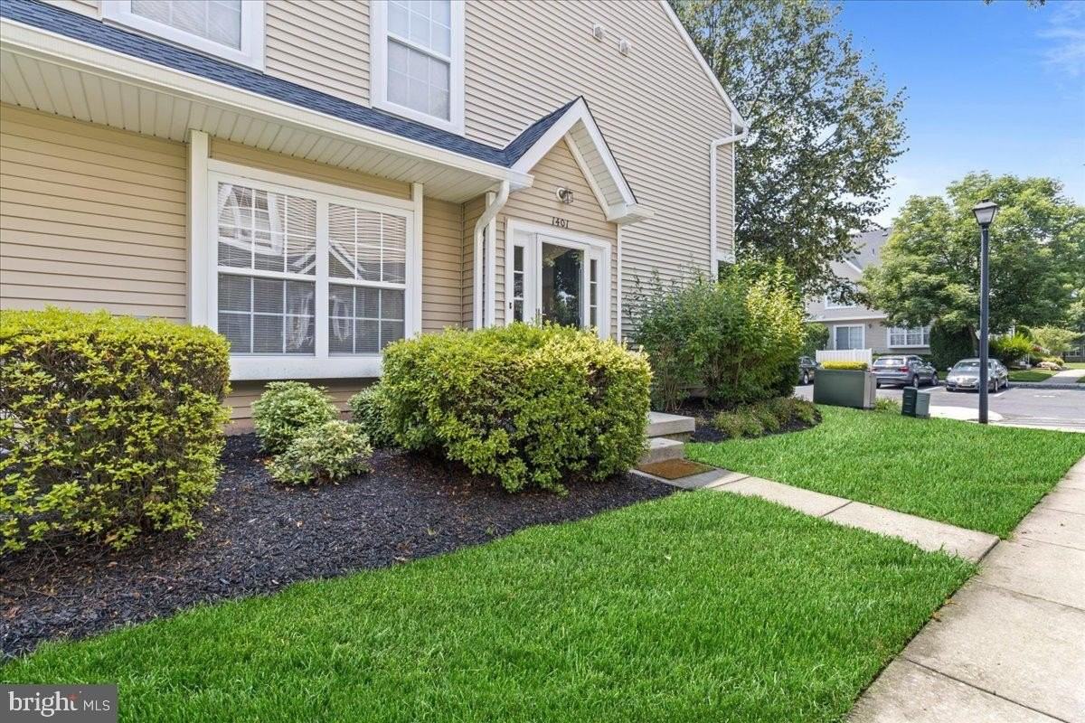 1401 Delancey Way - Photo 3 of 35