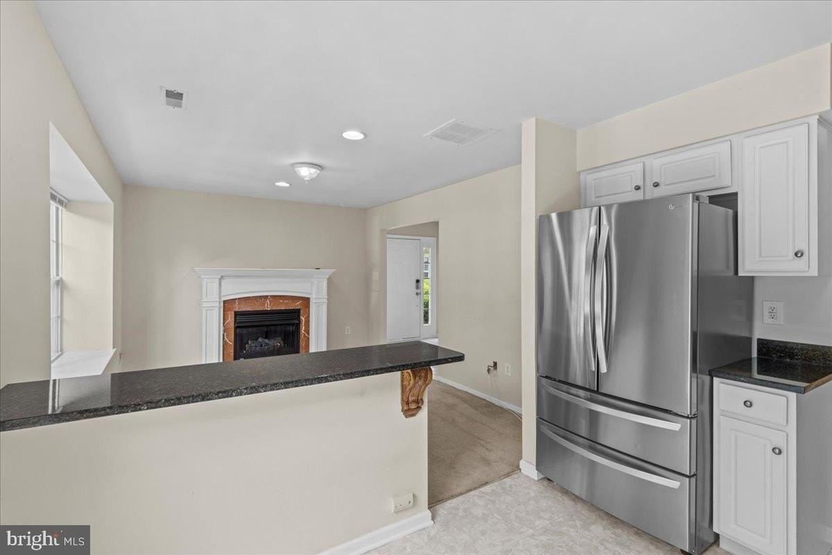 1401 Delancey Way - Photo 6 of 35