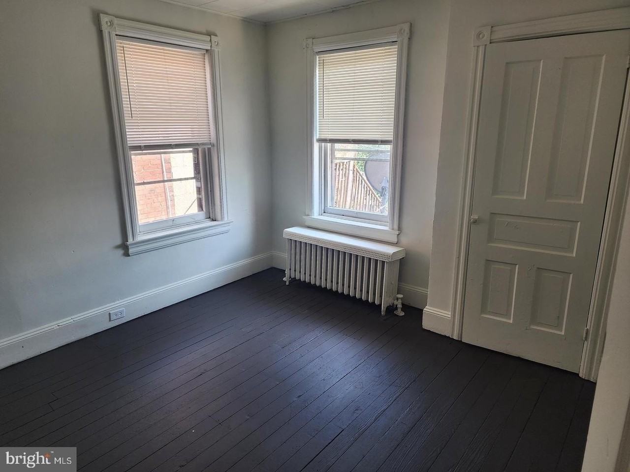 562 Elm St - Photo 7 of 9
