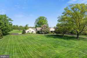 featured image of 560 Indian Creek Rd