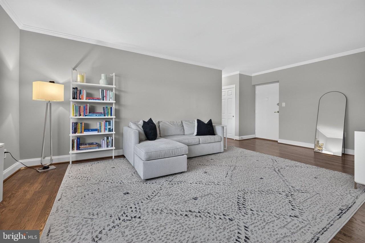 3701 5th St S #405 - Photo 7 of 30