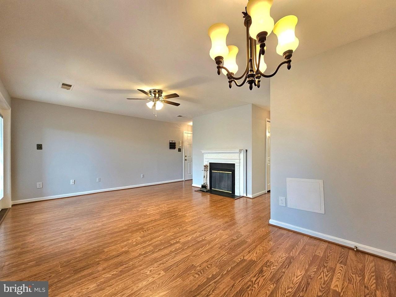 516 N West St - Photo 3 of 17