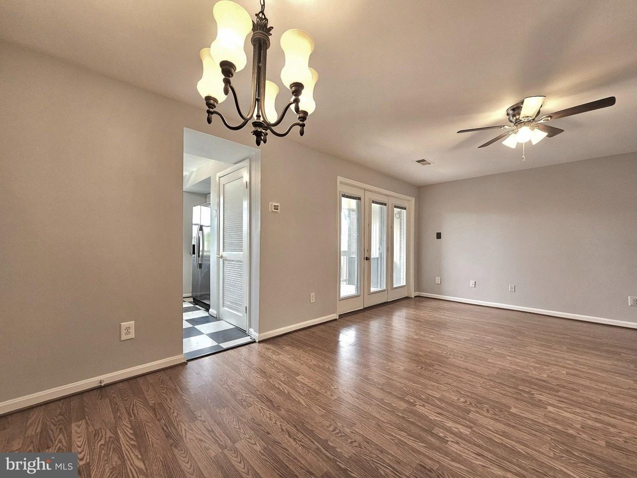 516 N West St - Photo 4 of 17