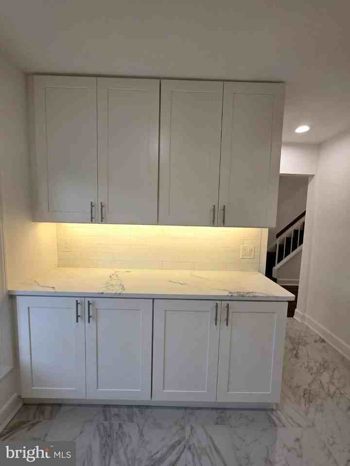 7913 Edinburgh Dr - Photo 7 of 36