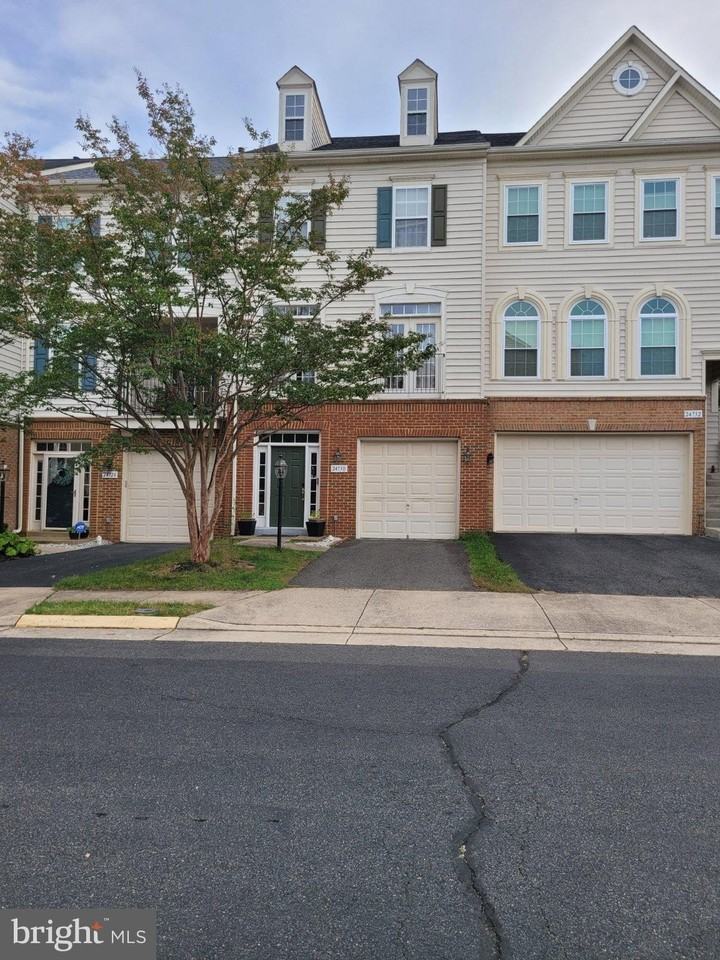 24730 Clock Tower Sq - Photo 3 of 3