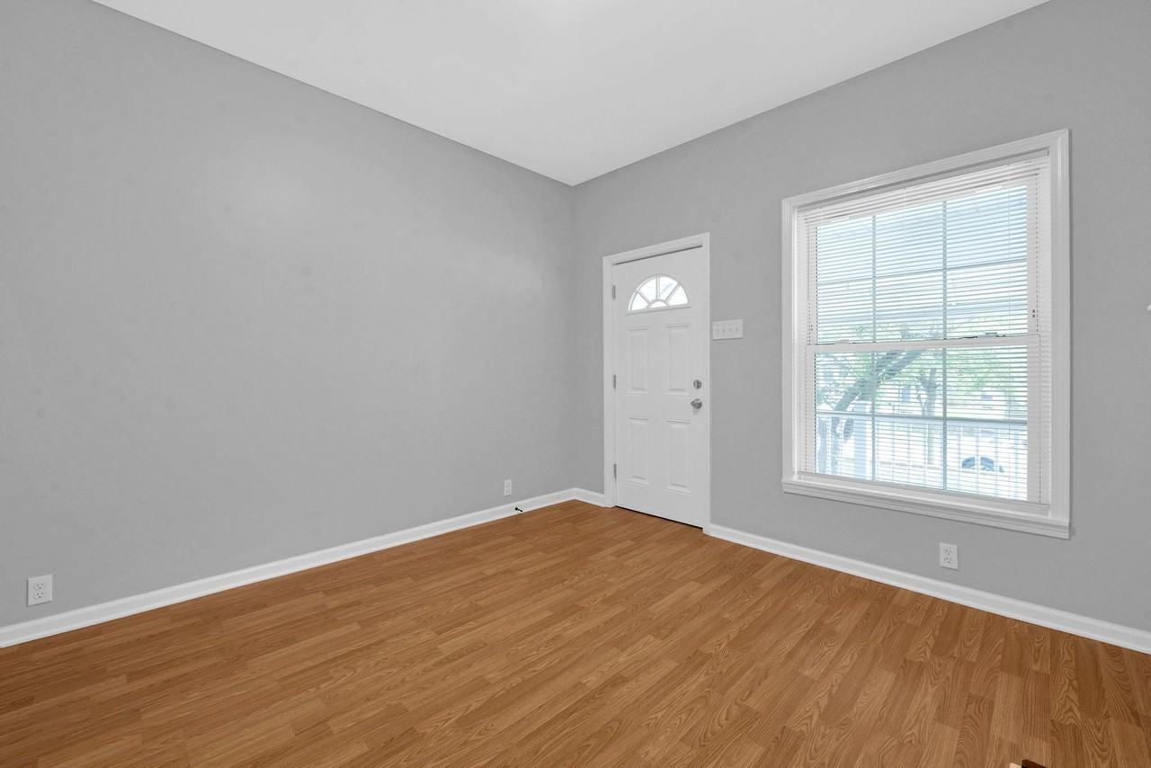342 E Morrill Ave #344 - Photo 4 of 23