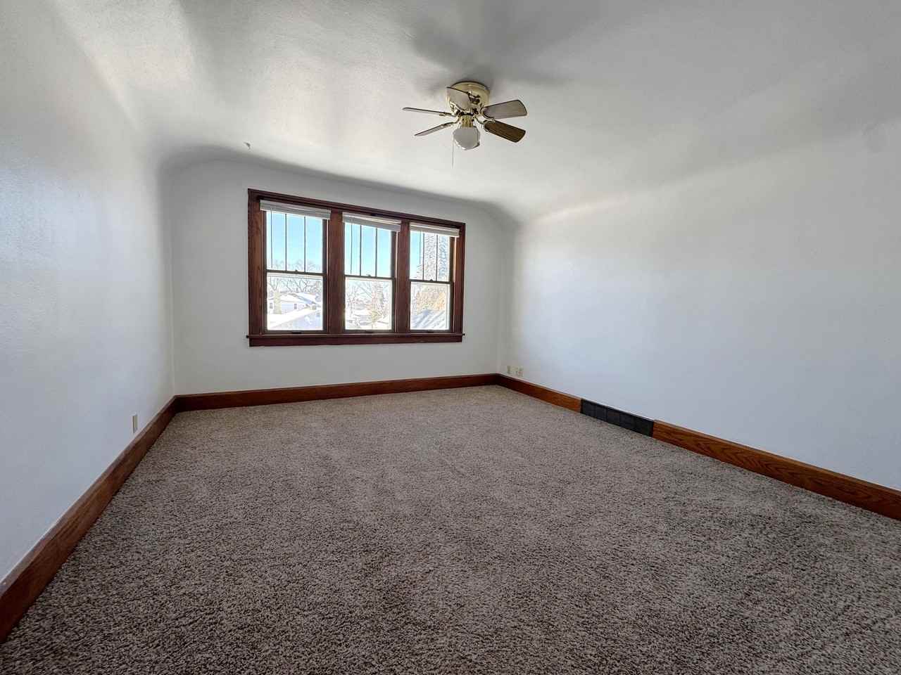 2523 Drexel Avenue #2 (Upper) - Photo 3 of 9