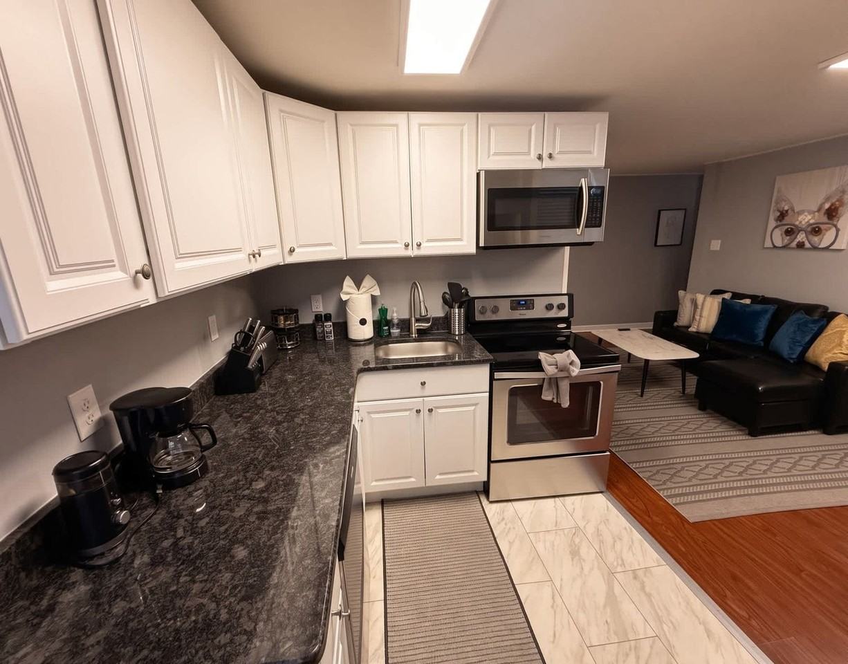 710 N Franklin St #1604339P - Photo 4 of 14