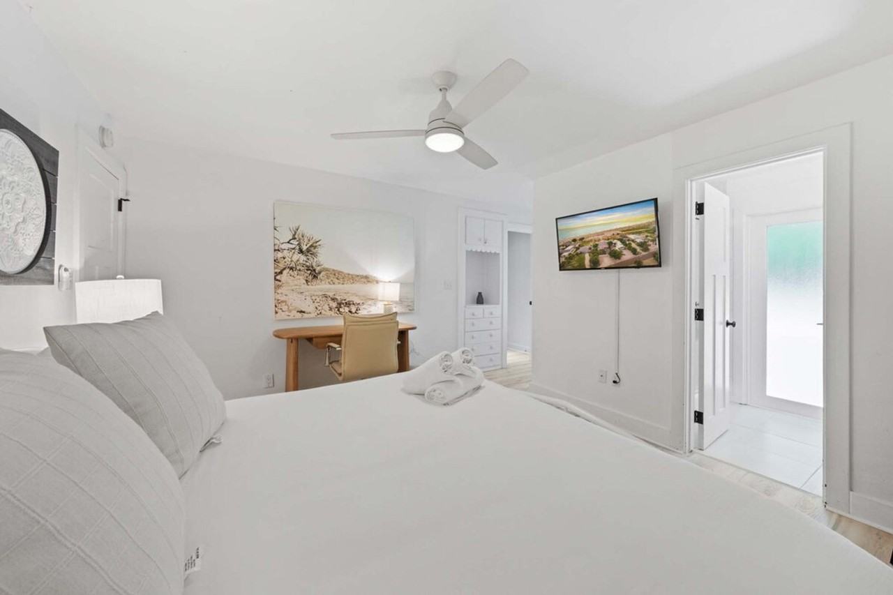 759 N Shore Dr #1635260P - Photo 6 of 38
