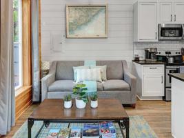 featured image of 1429 Fort Johnson Rd