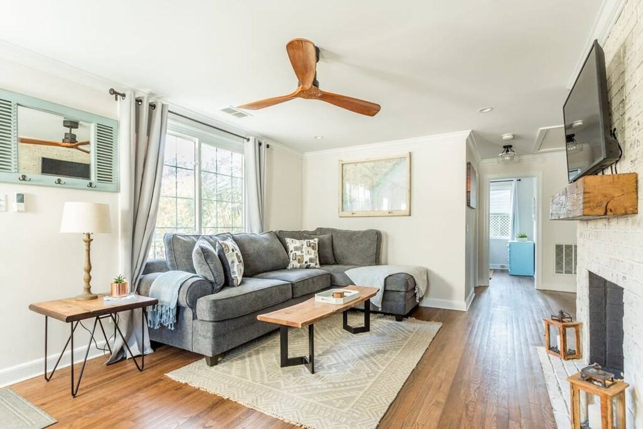 2108 Saint James Dr #1639366P - Photo 3 of 37