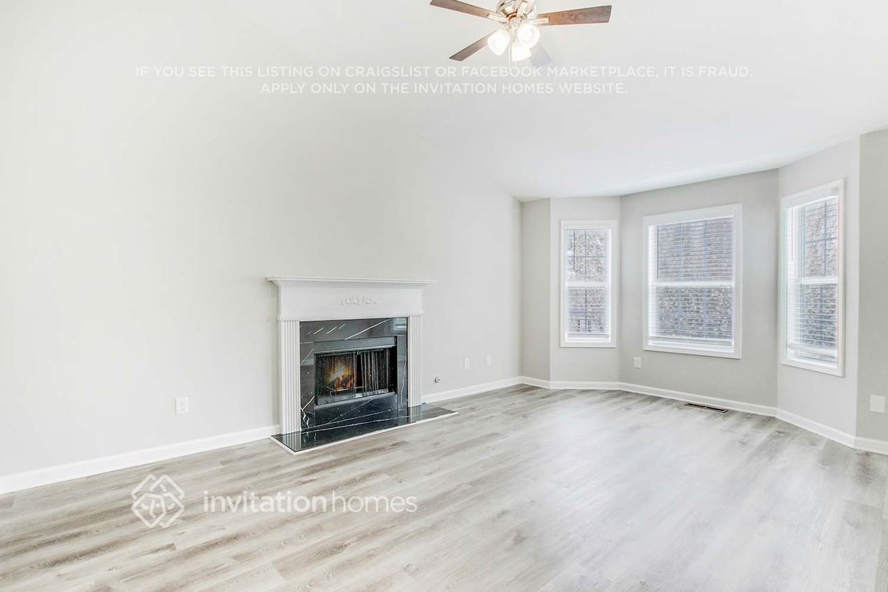 6412 Harvester Cir - Photo 5 of 25